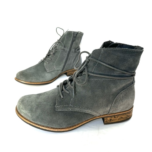 Earth Origins Adara Lace-Up Gray Suede Slip Resistant Ankle Boot 7.5 Wide - Picture 1 of 8